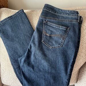 SOLD!!Bandolino Blue Straight Leg Jeans Classic Denim Stretch